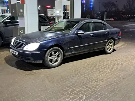 Mercedes-Benz S 500 2004 года за 2 700 000 тг. в Уральск – фото 2