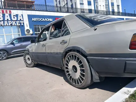 Mercedes-Benz E 260 1991 года за 800 000 тг. в Астана – фото 16