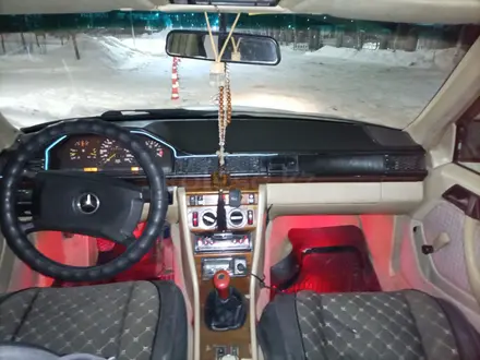 Mercedes-Benz E 260 1991 года за 800 000 тг. в Астана – фото 6