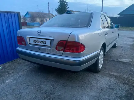 Mercedes-Benz E 200 1998 года за 2 750 000 тг. в Петропавловск – фото 7