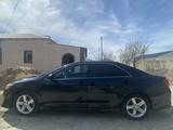 Toyota Camry 2013 года за 8 000 000 тг. в Атырау – фото 3