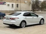 Toyota Camry 2018 года за 14 900 000 тг. в Актау – фото 3