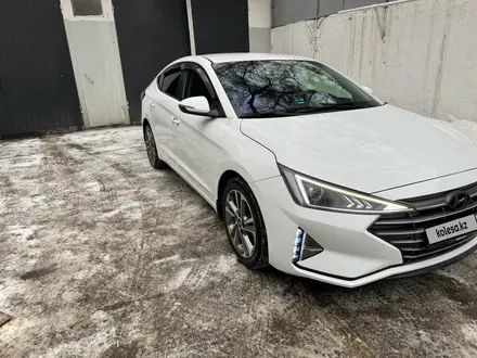 Hyundai Elantra 2019 года за 9 200 000 тг. в Алматы – фото 5