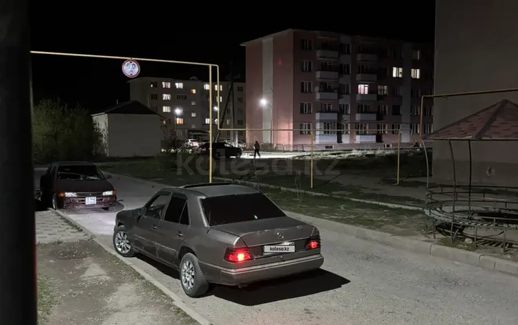 Mercedes-Benz E 220 1991 года за 750 000 тг. в Талдыкорган