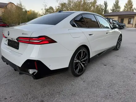 BMW 530 2025 года за 39 500 000 тг. в Алматы – фото 4