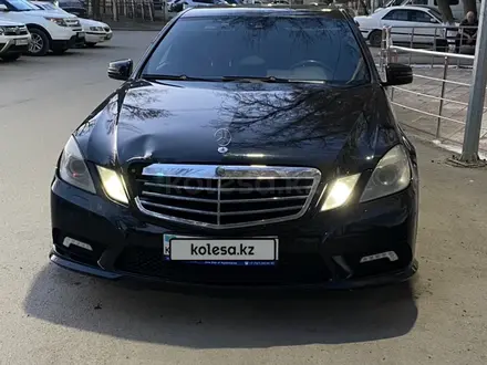 Mercedes-Benz E 200 2010 года за 7 000 000 тг. в Караганда