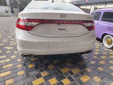 Hyundai Grandeur 2016 года за 5 000 000 тг. в Алматы – фото 5