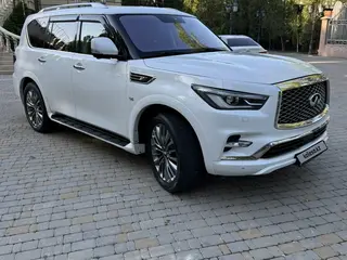 Infiniti QX80