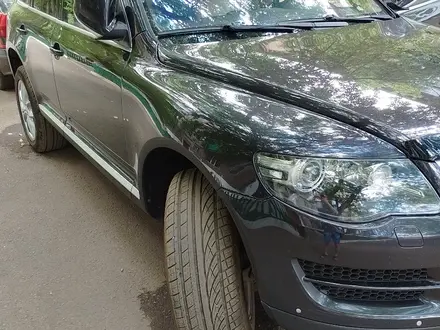 Volkswagen Touareg 2007 года за 7 500 000 тг. в Караганда