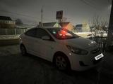 Hyundai Accent 2014 годаfor4 300 000 тг. в Актобе – фото 2