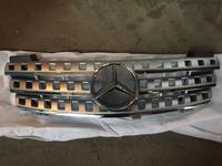 Решетка радиатора Mercedes Benz W164 MLүшін70 000 тг. в Алматы