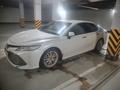 Toyota Camry 2020 года за 15 500 000 тг. в Астана – фото 2