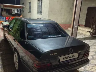 Mercedes-Benz E 280