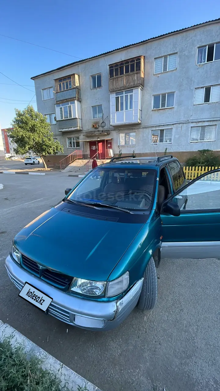Mitsubishi Space Runner, 1995