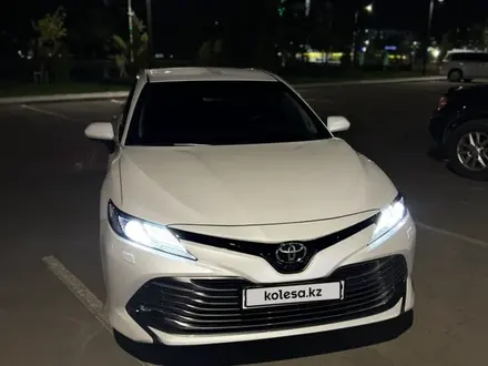 Toyota Camry 2019 года за 17 500 000 тг. в Актау