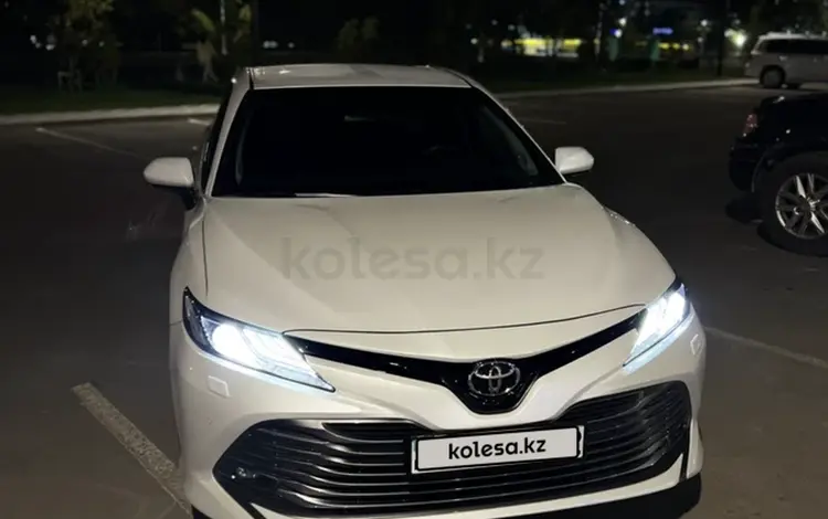 Toyota Camry 2019 года за 17 500 000 тг. в Актау