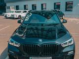 BMW X5 2021 года за 40 900 000 тг. в Астана – фото 2
