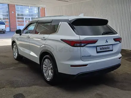 Mitsubishi Outlander 2022 года за 11 833 000 тг. в Актобе – фото 5