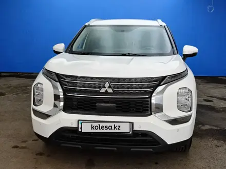Mitsubishi Outlander 2022 года за 11 833 000 тг. в Актобе – фото 2