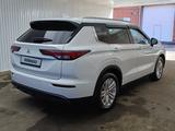 Mitsubishi Outlander 2022 года за 11 833 000 тг. в Актобе – фото 4