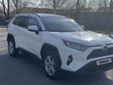 Toyota RAV4 2021 года за 15 300 000 тг. в Алматы – фото 3