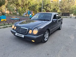 Mercedes-Benz E 230