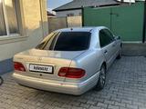 Mercedes-Benz E 240 1998 годаүшін3 150 000 тг. в Астана – фото 3