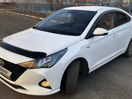 Hyundai Accent 2021 года за 7 500 000 тг. в Атырау – фото 3