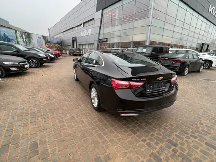 Chevrolet Malibu 2022 года за 14 500 000 тг. в Алматы – фото 6