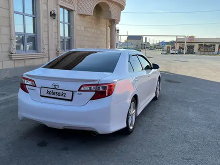 Toyota Camry 2014 года за 8 900 000 тг. в Уральск – фото 3