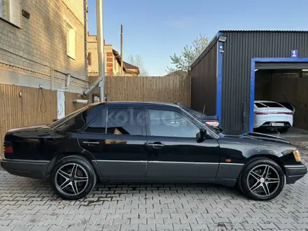 Mercedes-Benz E 280 1995 года за 2 600 000 тг. в Тараз – фото 4