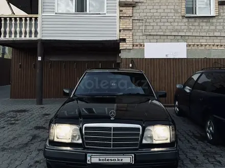 Mercedes-Benz E 280 1995 года за 2 600 000 тг. в Тараз – фото 2