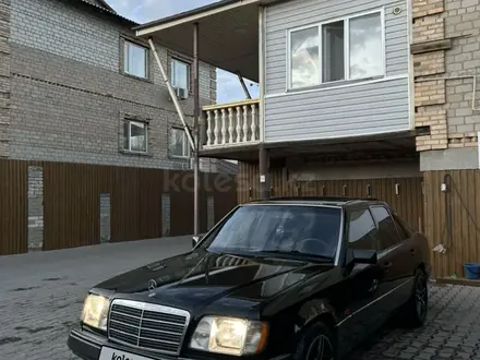 Mercedes-Benz E 280 1995 года за 2 600 000 тг. в Тараз – фото 3