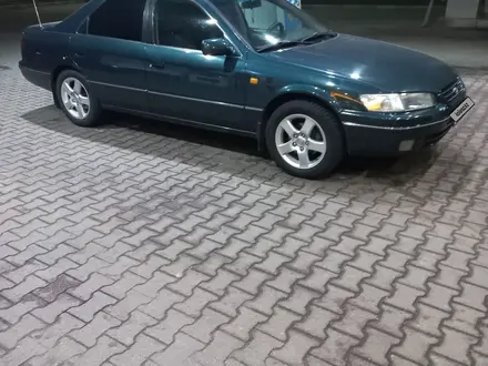 Toyota Camry 1998 года за 4 500 000 тг. в Алматы