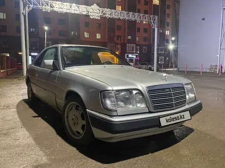 Mercedes-Benz E 220 1996 года за 1 600 000 тг. в Актобе