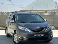 Toyota Sienna, 2015
