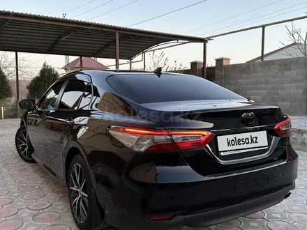 Toyota Camry 2021 года за 16 000 000 тг. в Актау – фото 4