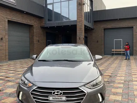 Hyundai Elantra 2018 года за 5 500 000 тг. в Атырау – фото 5