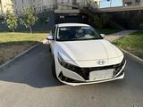 Hyundai Elantra 2022 года за 8 650 000 тг. в Атырау