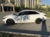 Hyundai Elantra 2022 года за 8 650 000 тг. в Атырау – фото 3