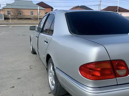 Mercedes-Benz E 240 1998 года за 3 900 000 тг. в Кызылорда – фото 10