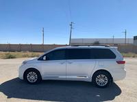 Toyota Sienna 2015 годаfor14 000 000 тг. в Атырау