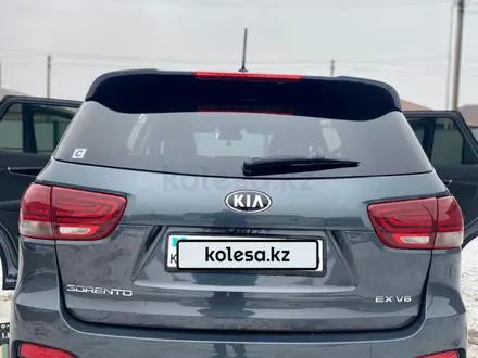 Kia Sorento 2020 года за 15 000 000 тг. в Атырау