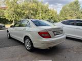 Mercedes-Benz C 200 2011 годаүшін8 000 000 тг. в Караганда – фото 2