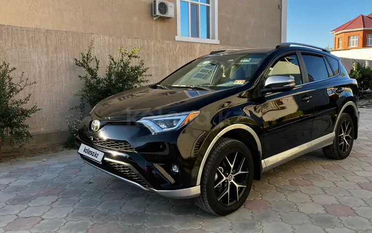 Toyota RAV4 2017 года за 10 250 000 тг. в Актау