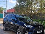 Toyota RAV4 2020 годаfor15 000 000 тг. в Атырау