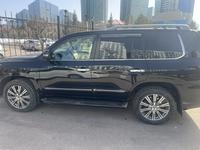 Lexus LX 570 2015 года за 30 000 000 тг. в Астана