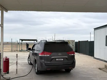 Toyota Sienna 2012 года за 5 900 000 тг. в Атырау – фото 7