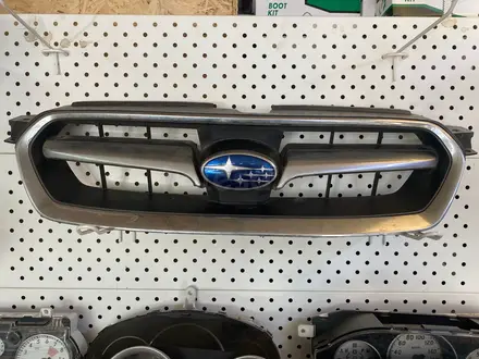 Решетка радиатора Subaru Legasy 2002 г. В. Оригинал. за 20 000 тг. в Караганда