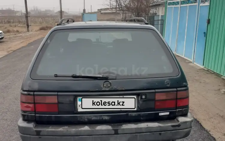 Volkswagen Passat 1993 годаfor800 000 тг. в Тараз